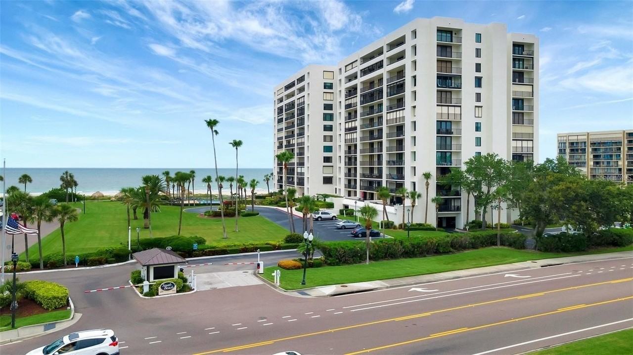1460 Gulf Blvd #308