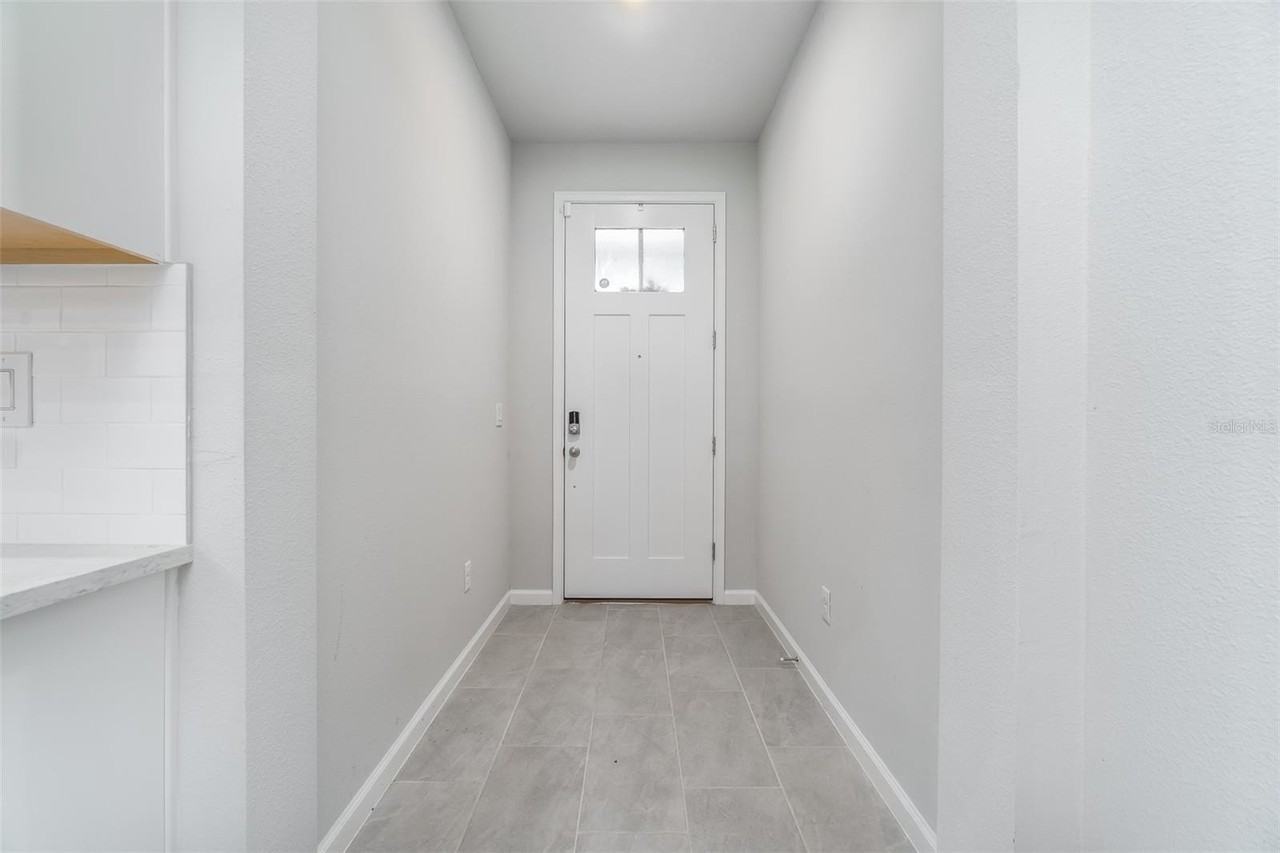 8518 Primrose Willow Pl - Photo 4 of 27