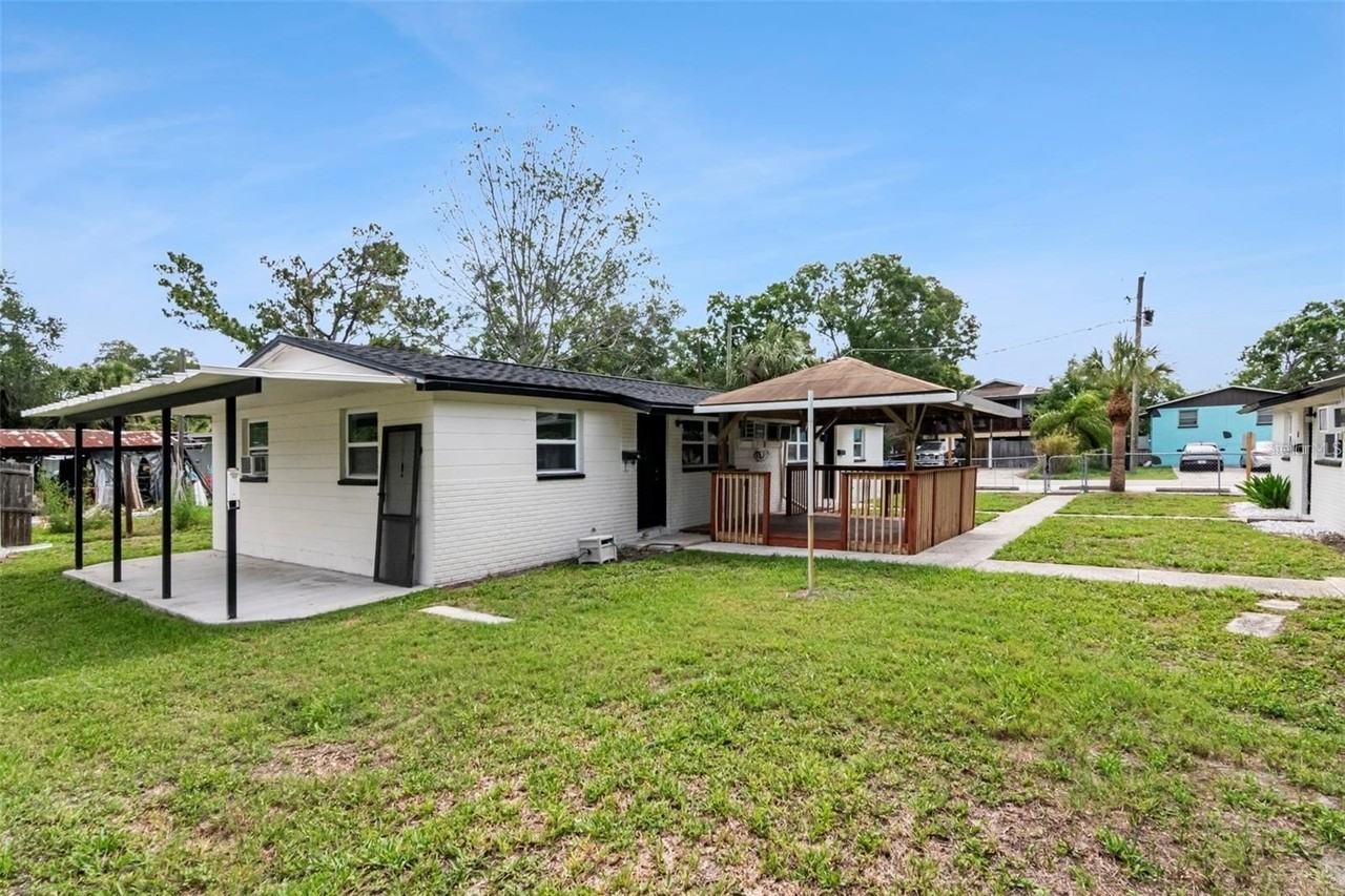6713 S Kissimmee St - Photo 4 of 47