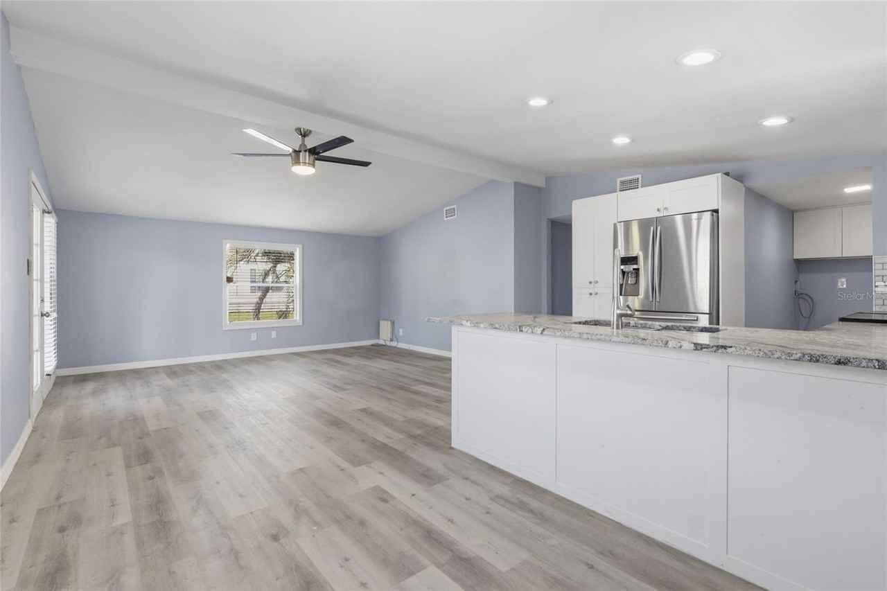 36131 Zinnia Ave - Photo 5 of 19