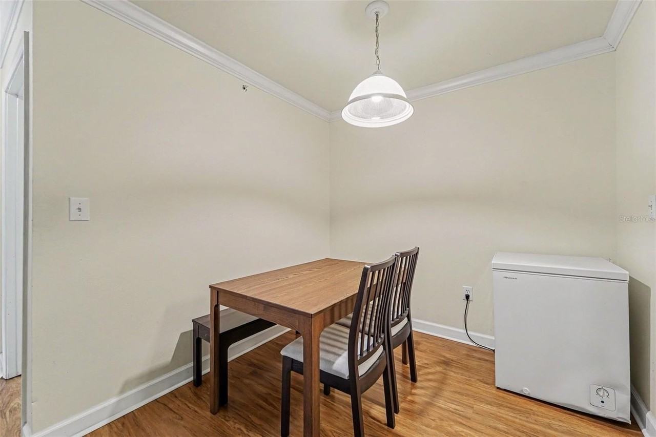 18193 Sterling Gate Cir - Photo 5 of 17
