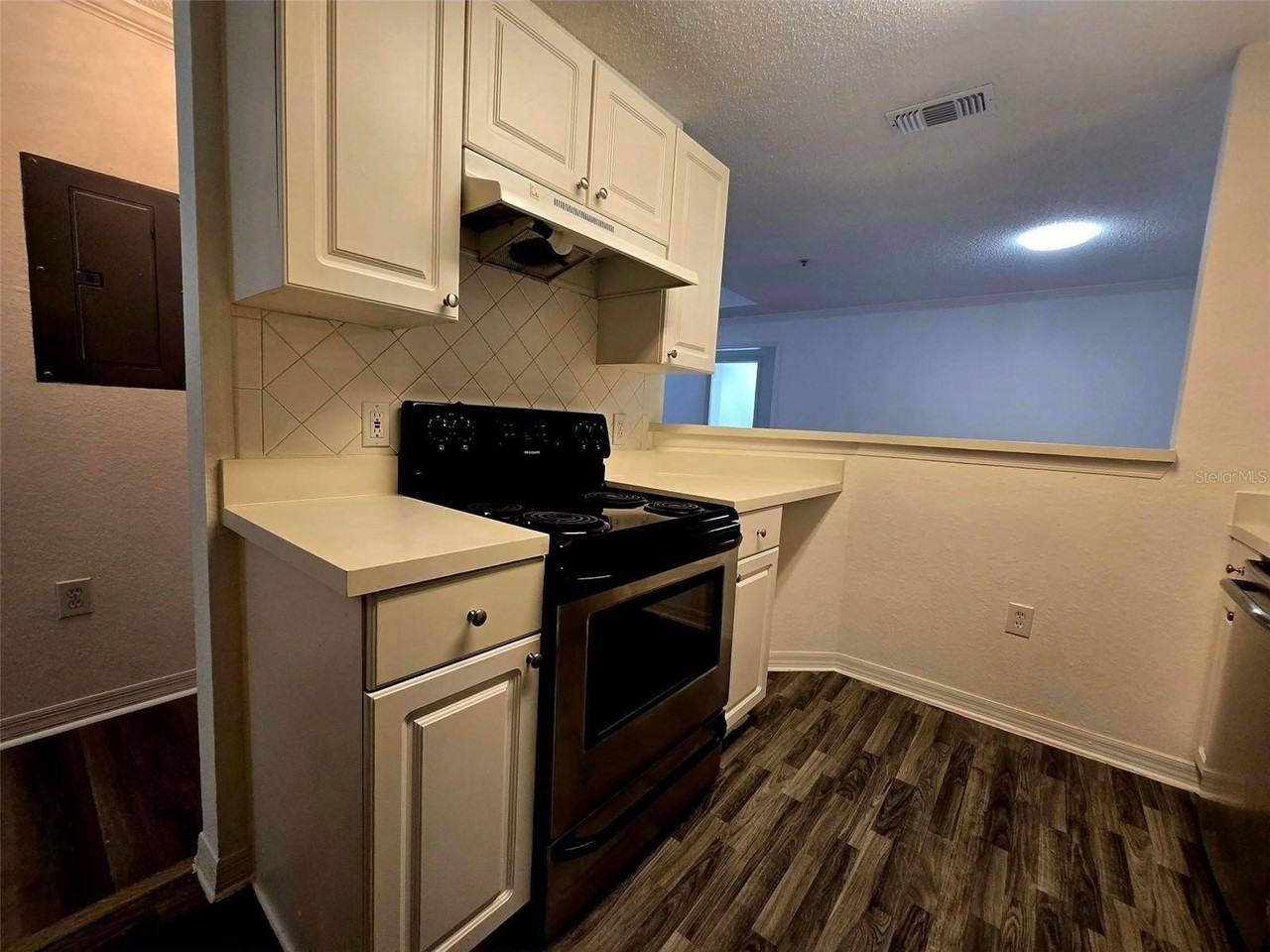 18001 Richmond Place Dr #132 - Photo 5 of 13