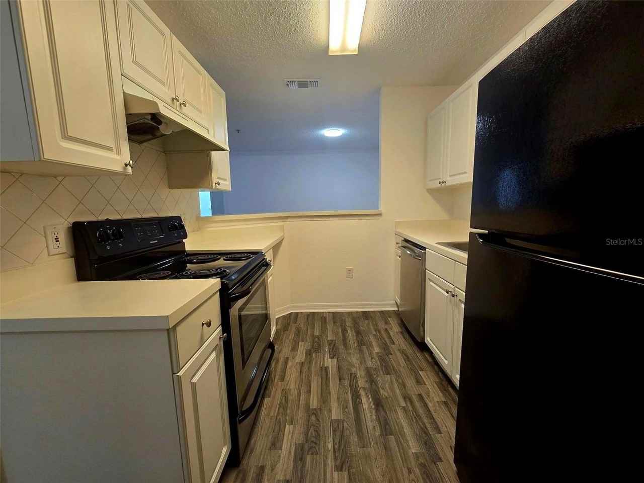 18001 Richmond Place Dr #132 - Photo 7 of 13