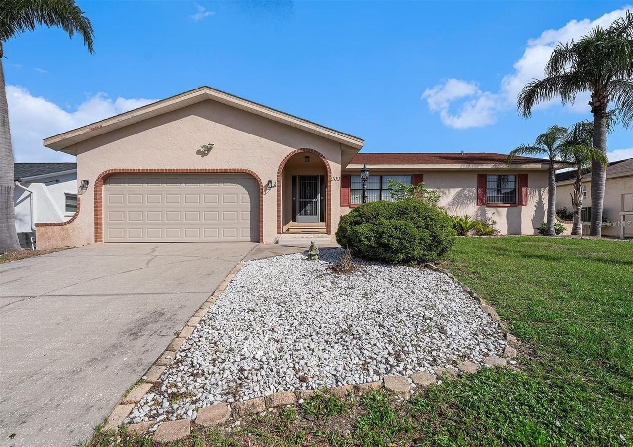 909 Chipaway Dr