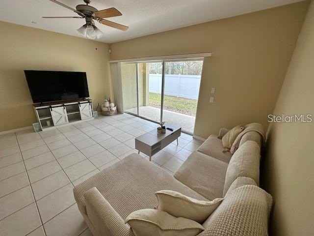20418 Needletree Dr - Photo 4 of 29