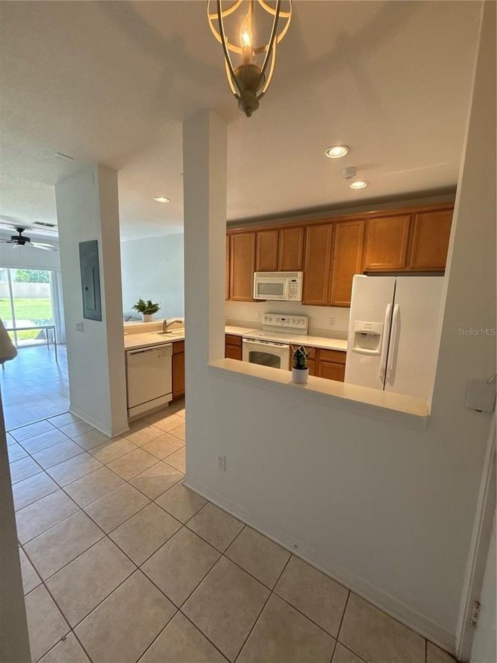 10410 Manderley Way #103 - Photo 3 of 33
