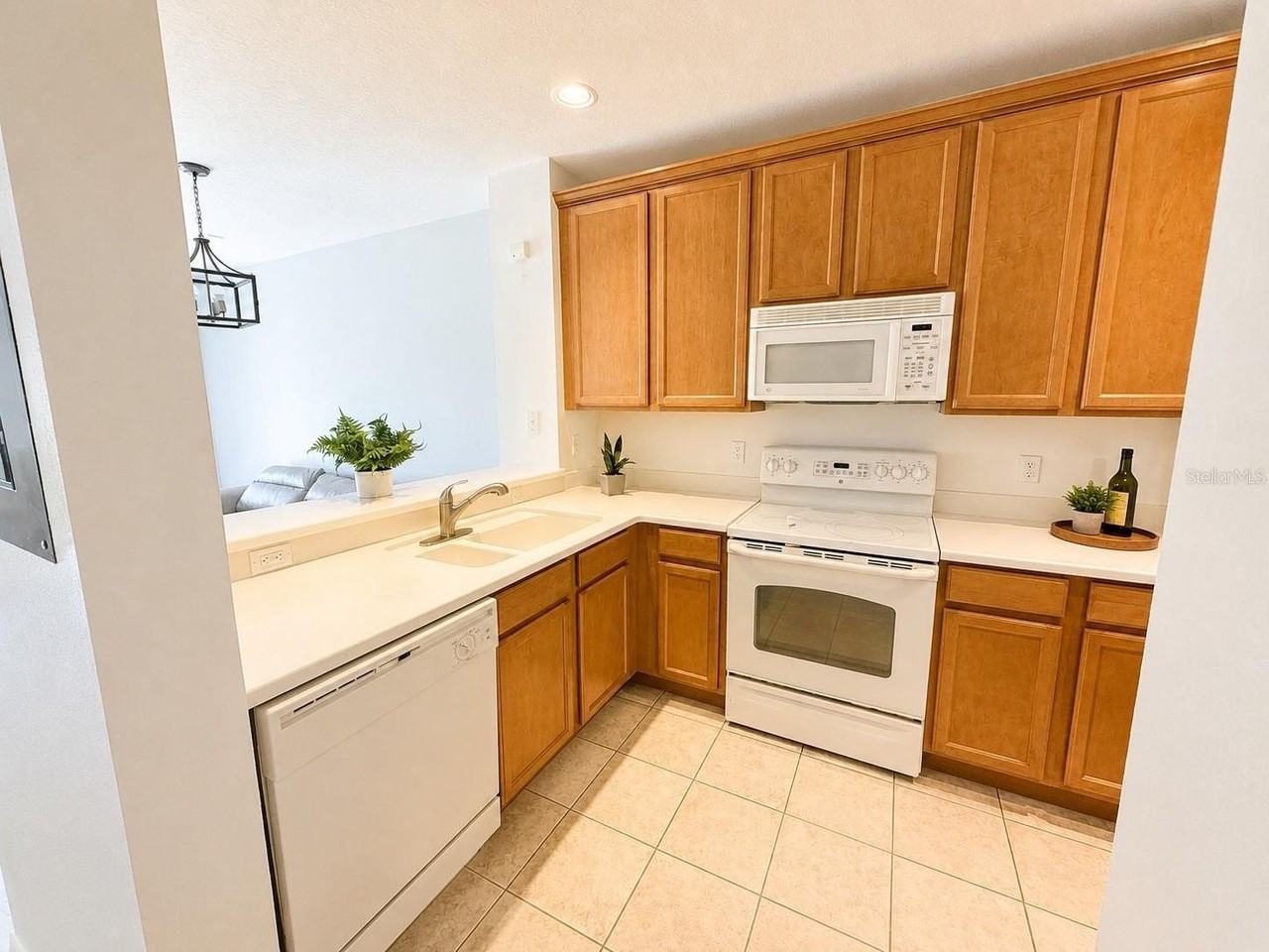 10410 Manderley Way #103 - Photo 4 of 33