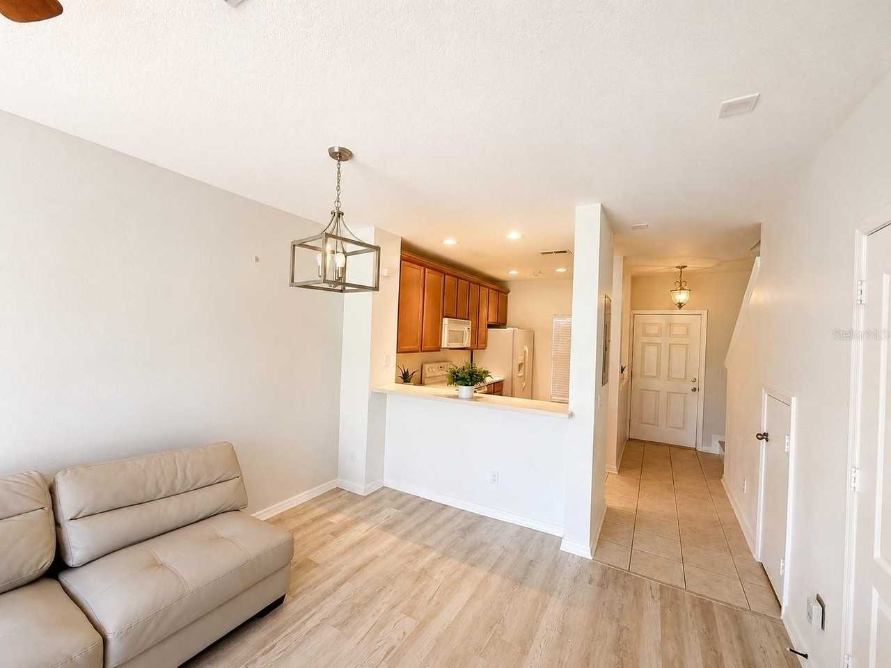10410 Manderley Way #103 - Photo 7 of 33