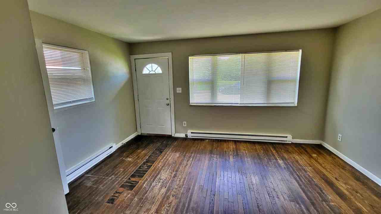 617 N Oxford St - Photo 2 of 11