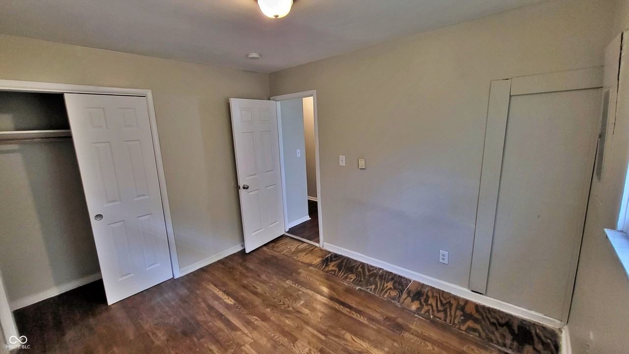 617 N Oxford St - Photo 7 of 11