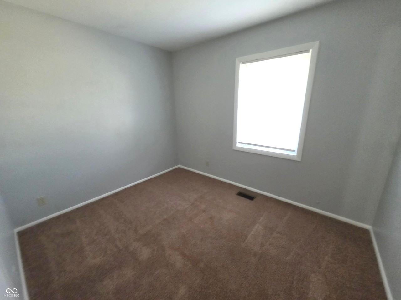 2835 N Boehning St - Photo 7 of 19