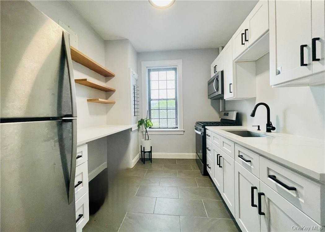 12 Chatsworth Ave #B35 - Photo 6 of 17