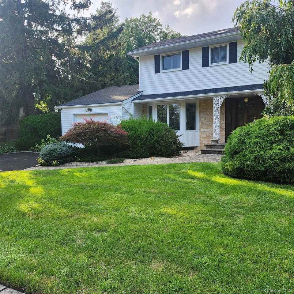 74 Rockland Dr - Photo 2 of 14