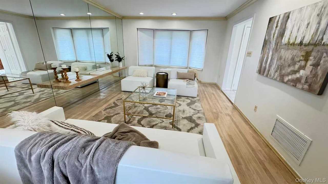74 Rockland Dr - Photo 3 of 14