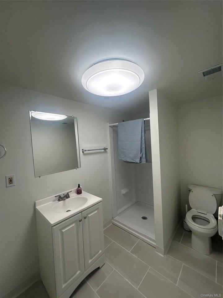 34 Bedford Ave - Photo 6 of 7