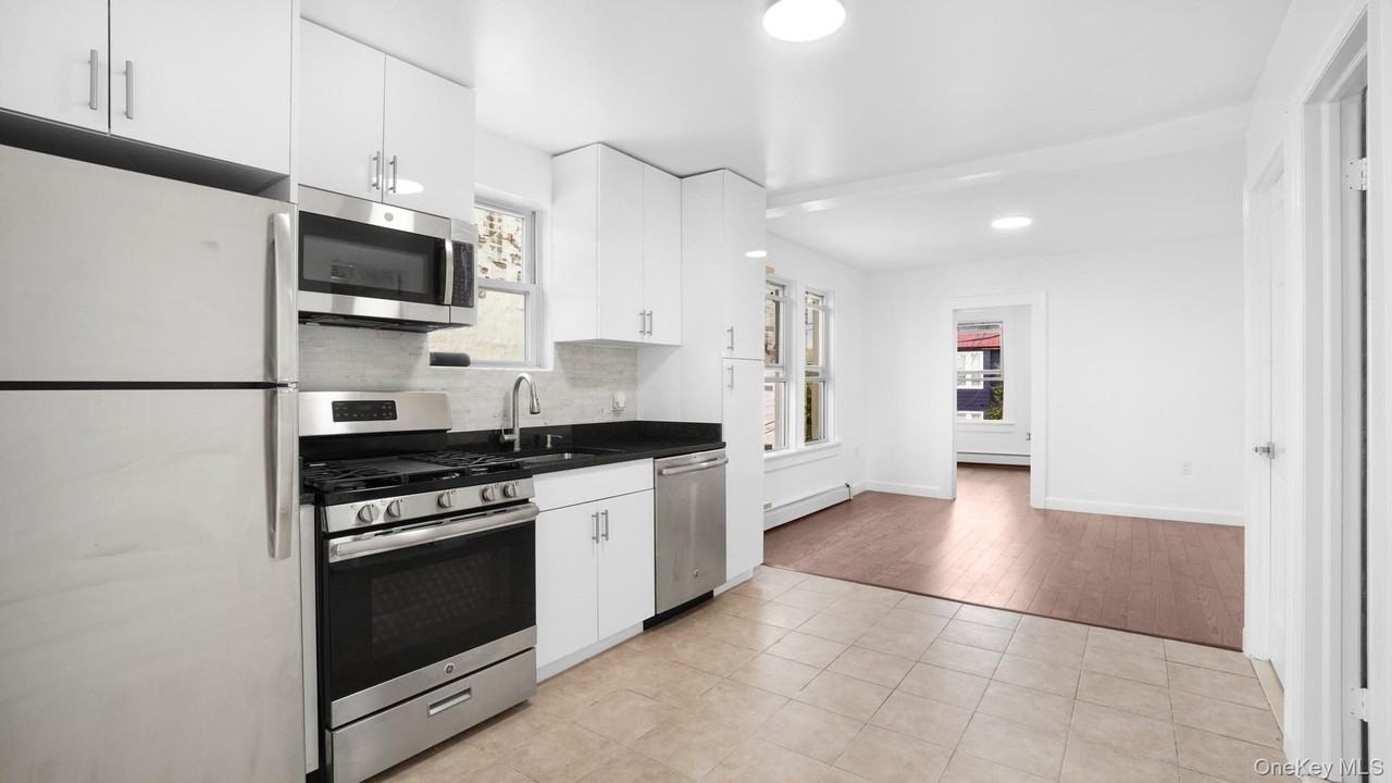 5722 63rd St - Photo 2 of 12