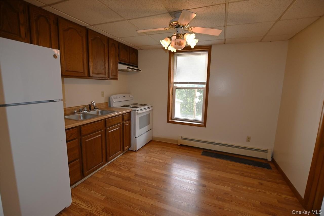 1298 Route 9w #B - Photo 7 of 18