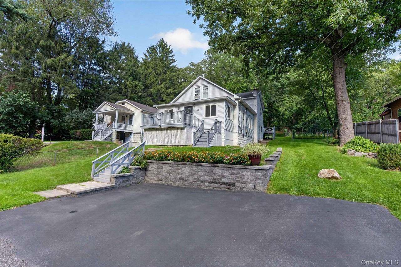 34 Winona Ave #1stFL - Photo 3 of 32