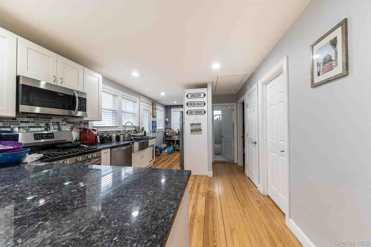 100 Georgia Ave - Photo 6 of 12