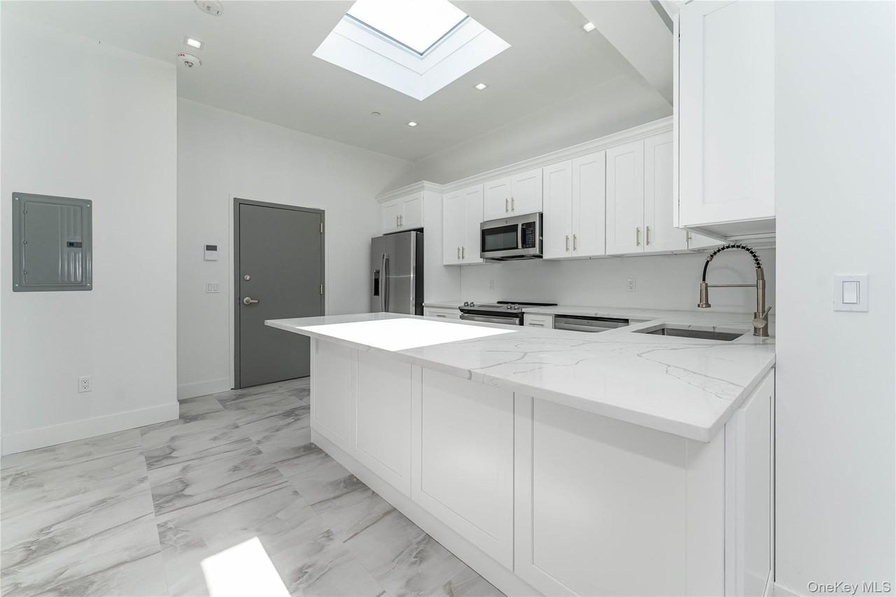 138 E Park Ave #2 - Photo 6 of 10