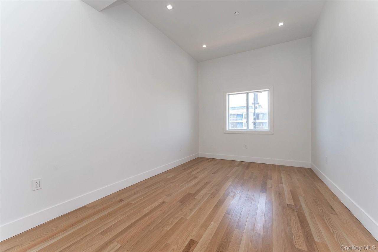 138 E Park Ave #2 - Photo 7 of 10