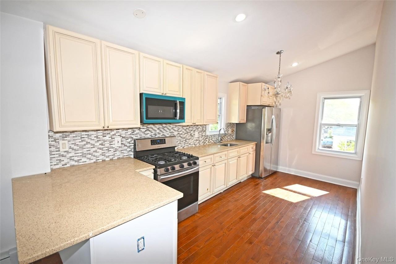 14529 243rd St #2 - Photo 4 of 35