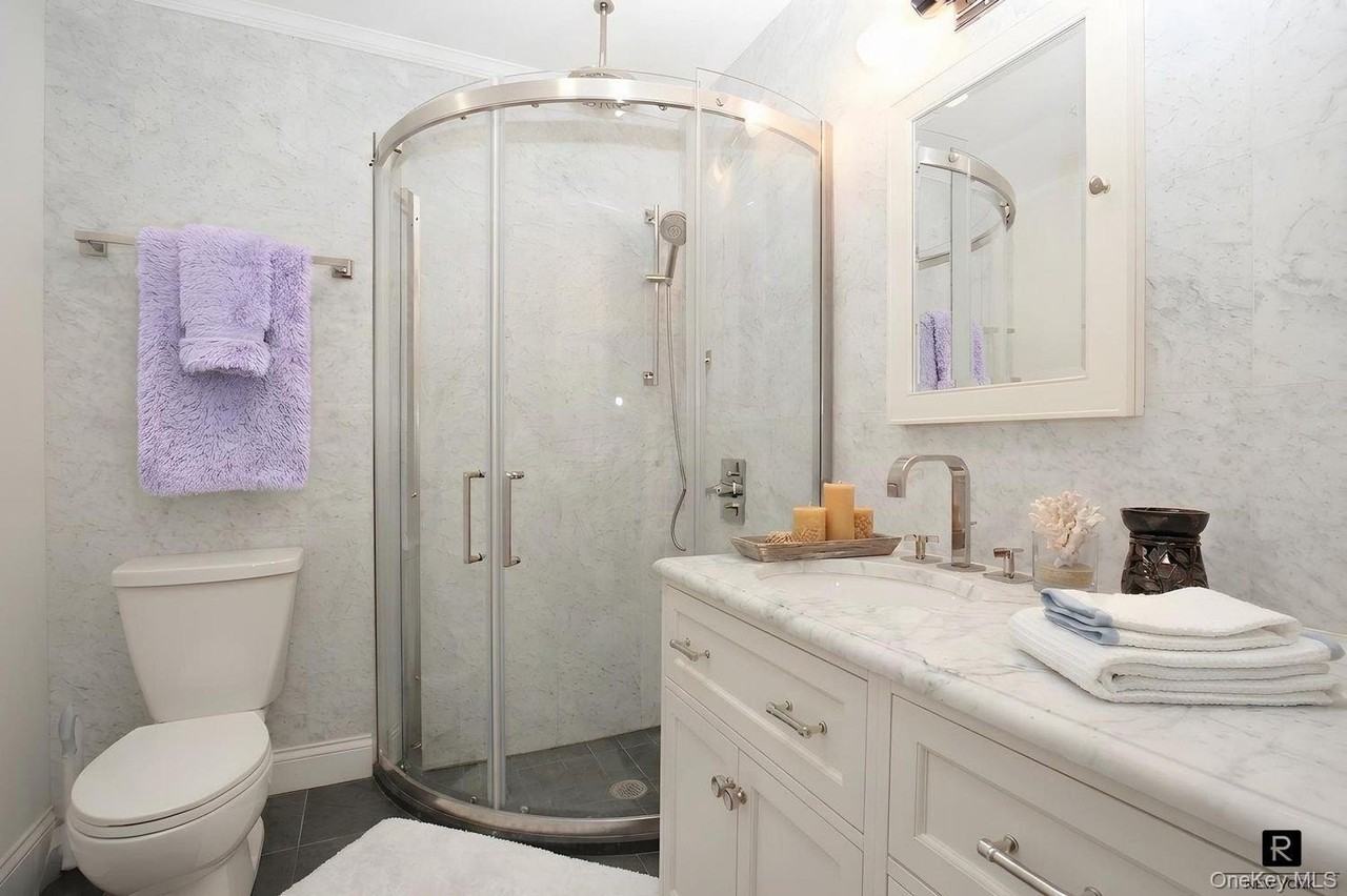436 8th St - Photo 4 of 7