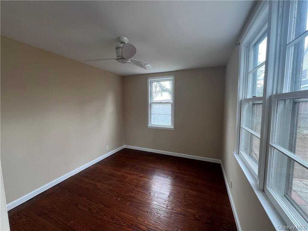 3180 Lincoln Dr - Photo 7 of 13