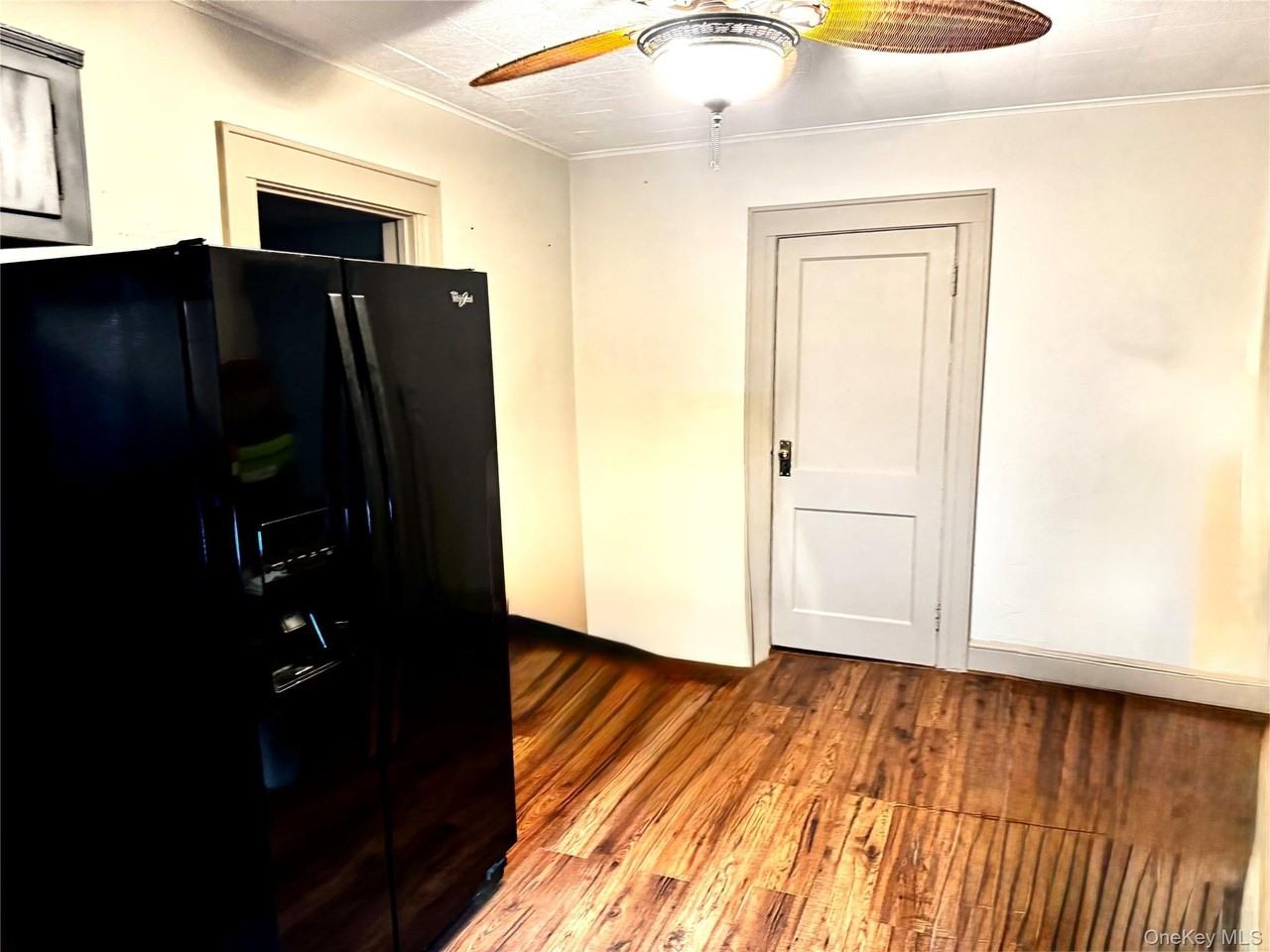 3929 Merrick Rd - Photo 2 of 12