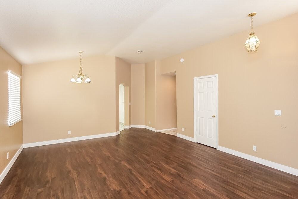 4432 Rodman Dr - Photo 4 of 15