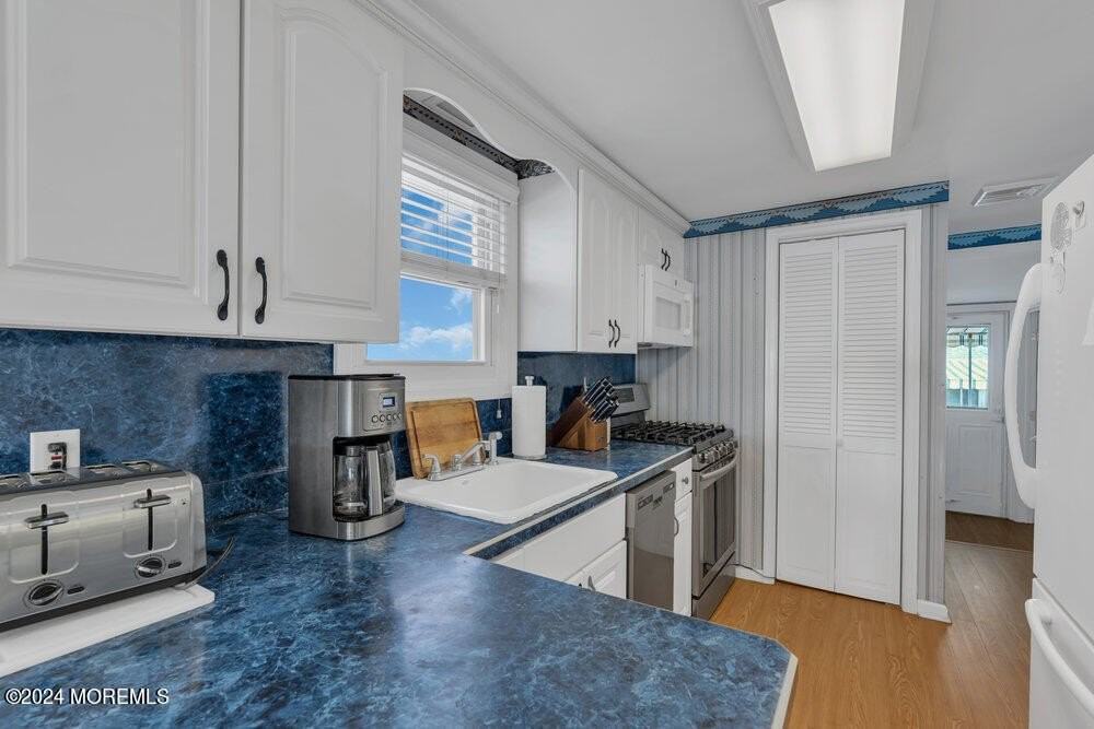 173 Beachfront - Photo 5 of 31