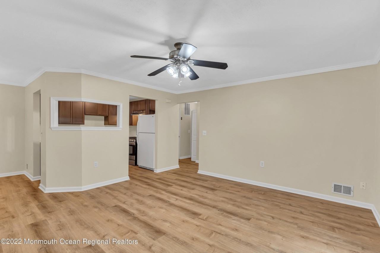 134 Whispering Oaks Way #134 - Photo 4 of 41