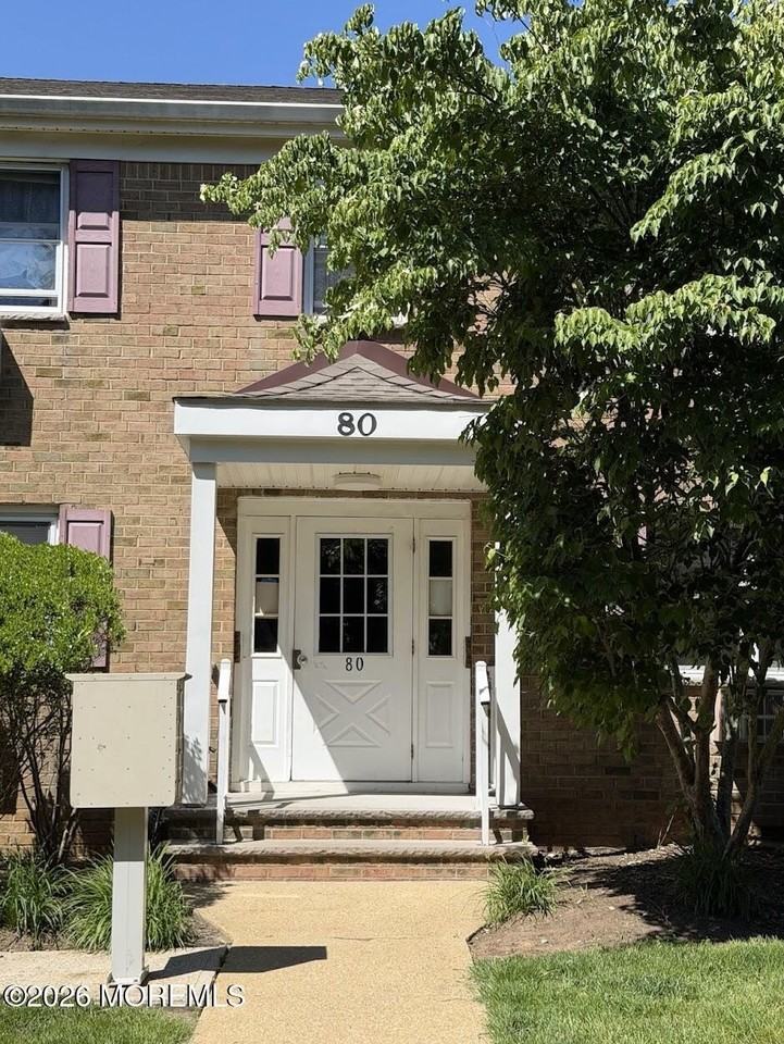 80 Manchester Ct #E - Photo 3 of 19