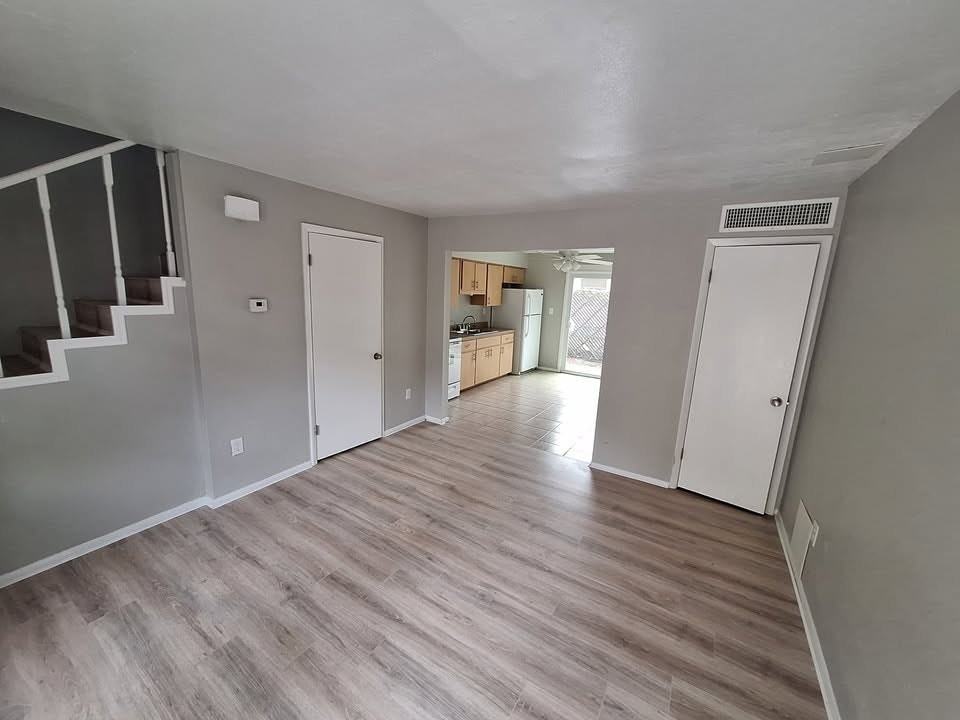 919 East Orange Street, Unit APT E - Photo 4 of 20