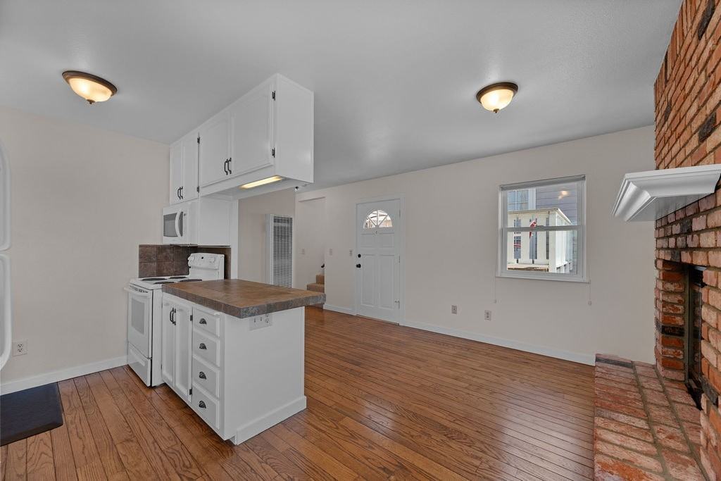 3506 28th Street #B - Photo 4 of 21