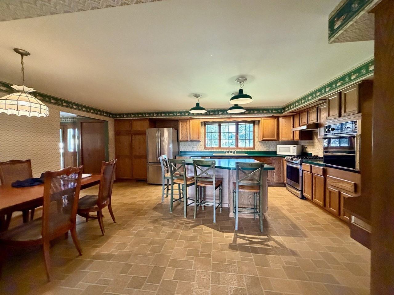 1150 E State St - Photo 5 of 17