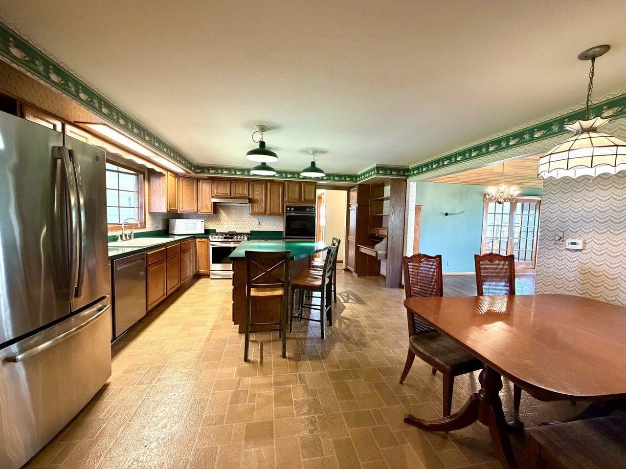1150 E State St - Photo 6 of 17