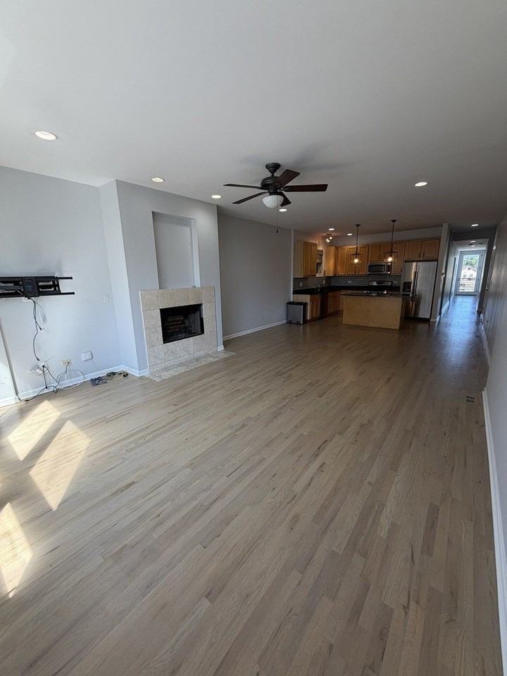 1610 W Grand Ave #3A - Photo 3 of 12