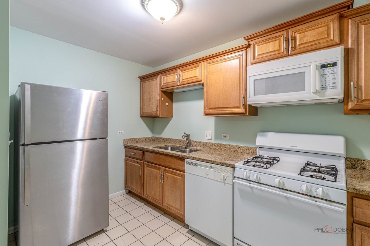 1147 Miller Ln #201 - Photo 4 of 18