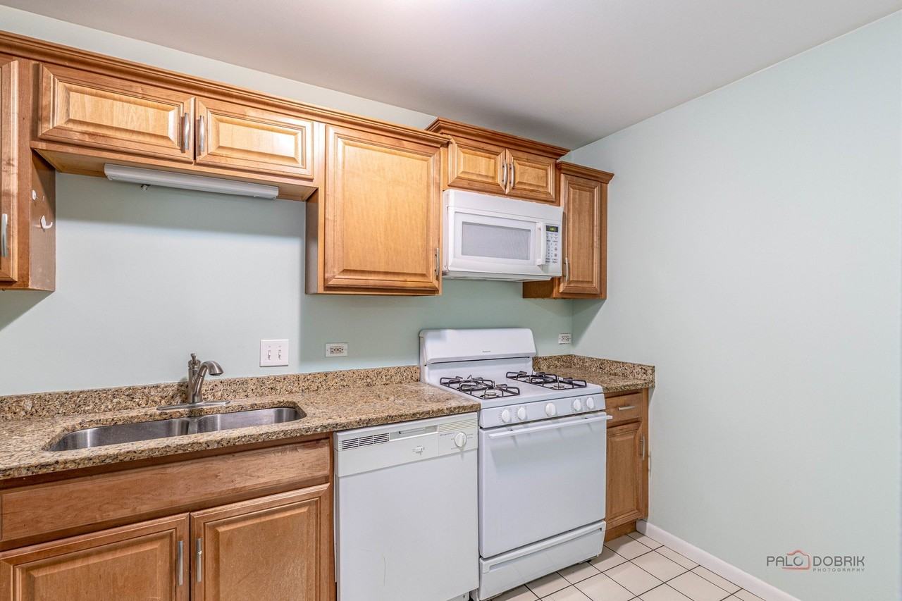 1147 Miller Ln #201 - Photo 5 of 18