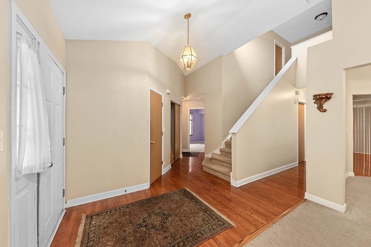 3202 Whitney Rd - Photo 2 of 28