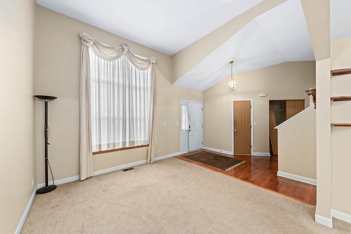 3202 Whitney Rd - Photo 4 of 28