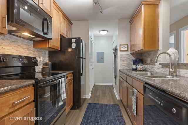 51 Kensington Cir #309 - Photo 5 of 36