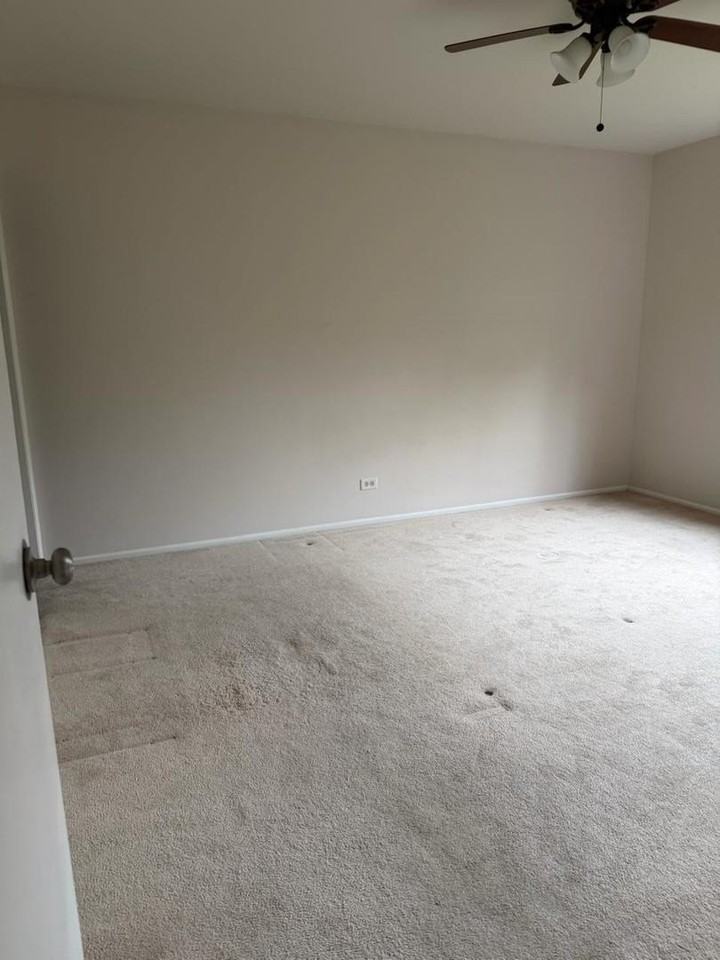220 Hawthorne Ct #A2 - Photo 7 of 18