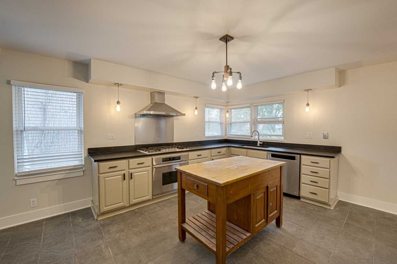 219 Spring Ave - Photo 6 of 41