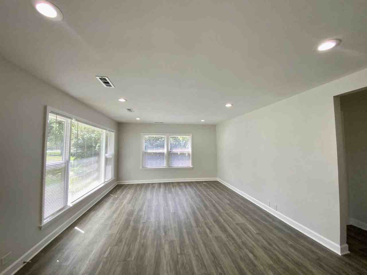 340 Sanders Rd - Photo 4 of 16