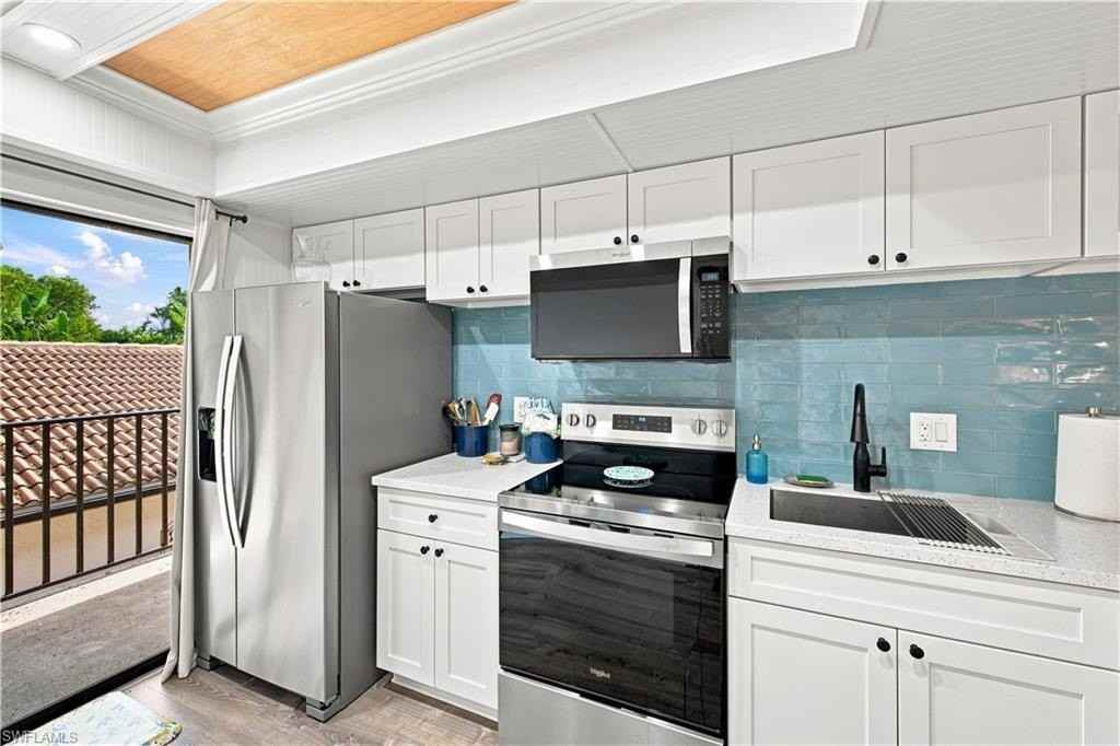 3370 10th St N #1312 - Photo 7 of 31