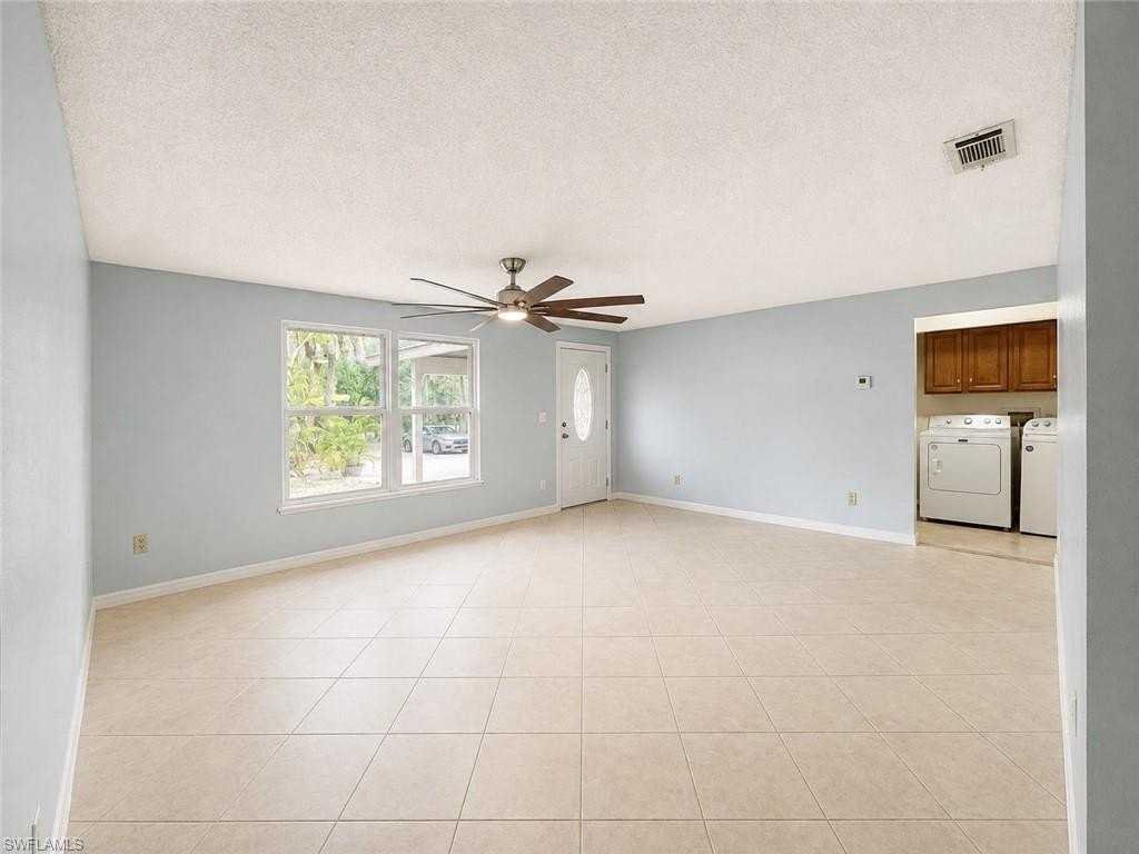 4980 Coral Wood Dr - Photo 6 of 17