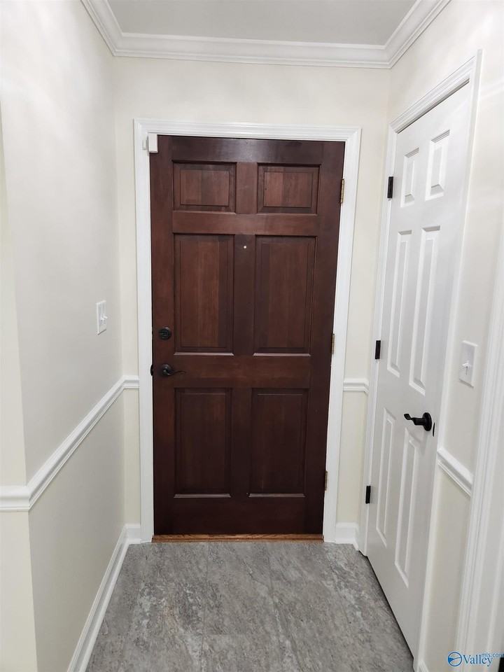 122 Featherstone Ln Se - Photo 4 of 50