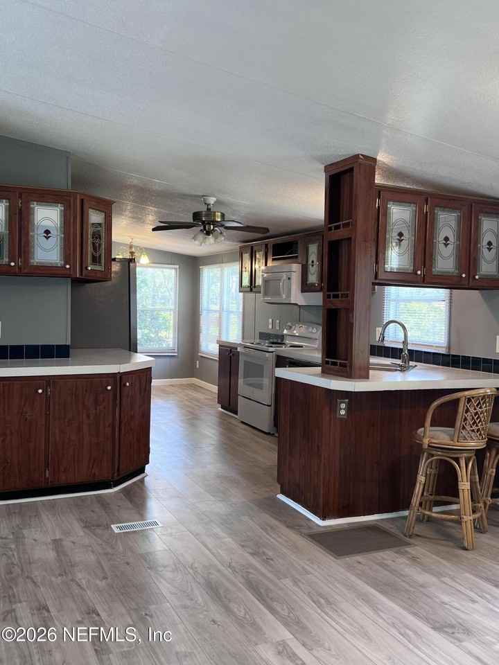 4002 Pinto Rd - Photo 4 of 15